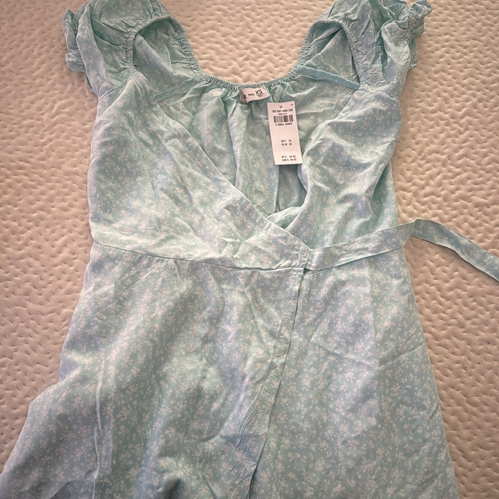wrap dress - Picture 3 of 4